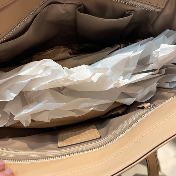 Coach tote -shiny! - Picture 5 of 6